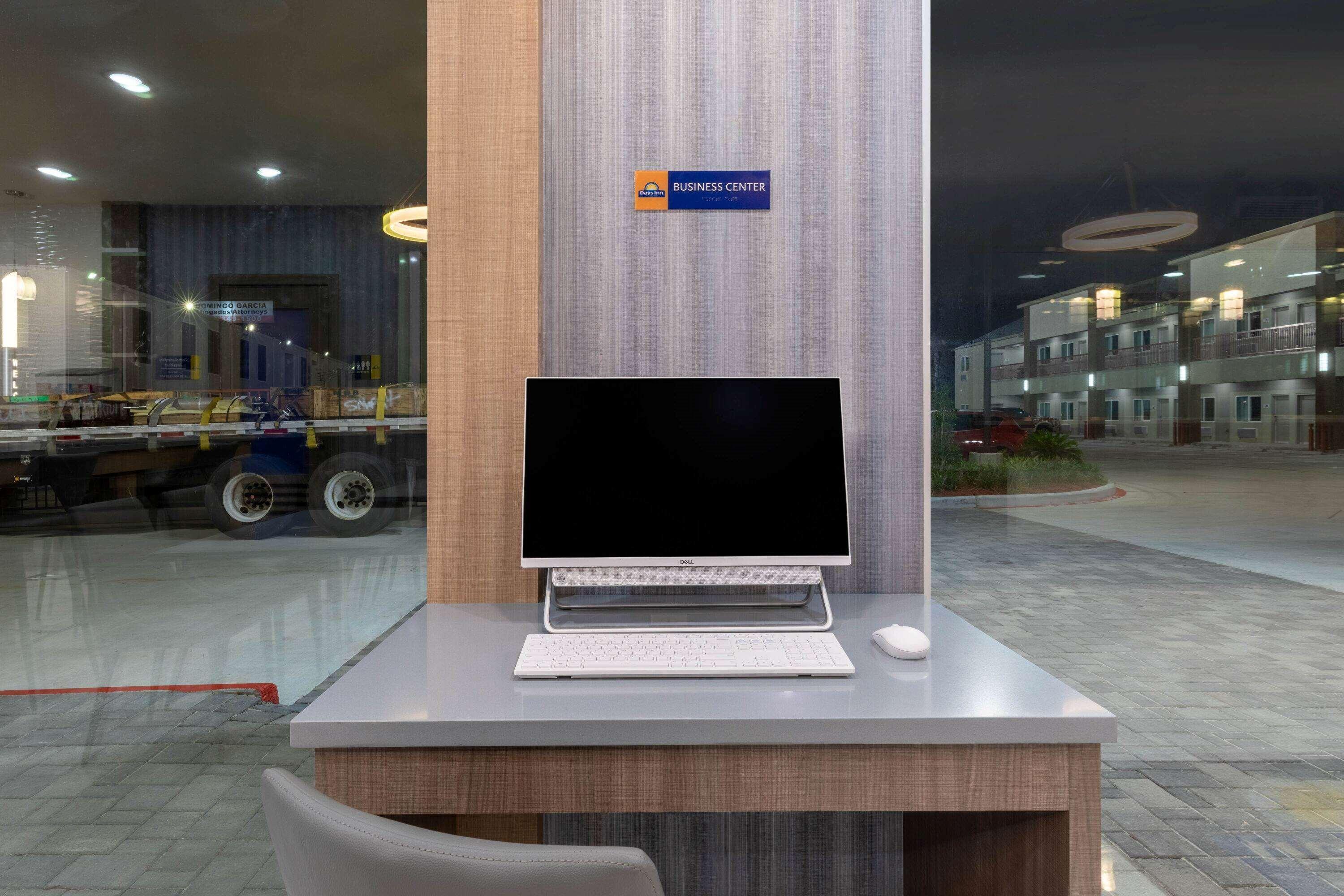 Days Inn & Suites By Wyndham Downtown/University Of Houston Exteriör bild